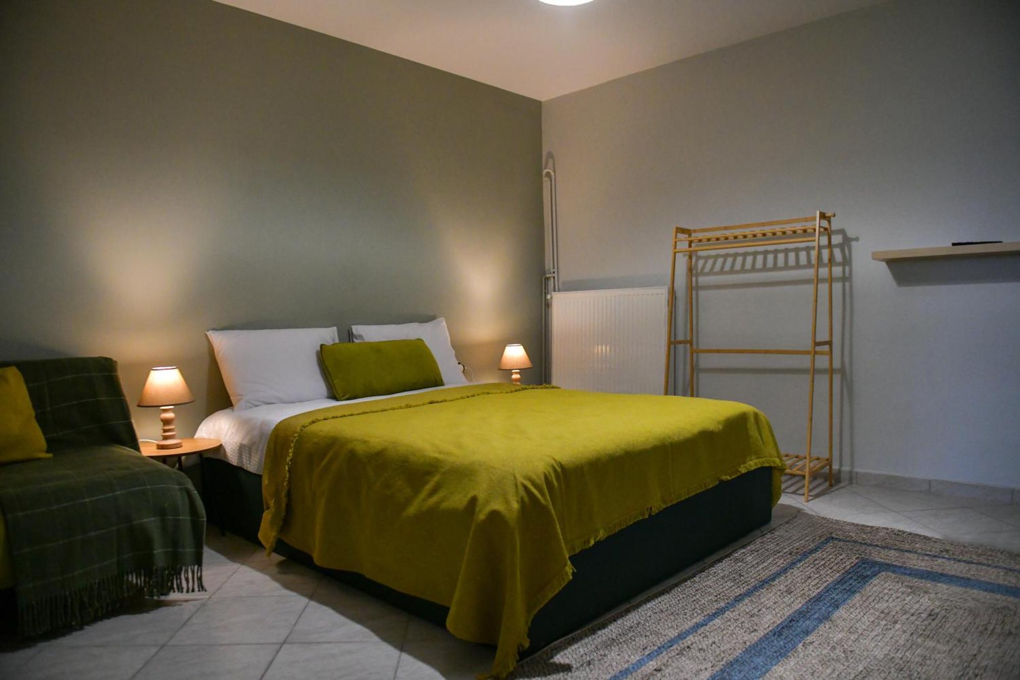Vaya'S Cottage 5Km Ευθεία Από Κέντρο Τρικάλων 特里卡拉 外观 照片
