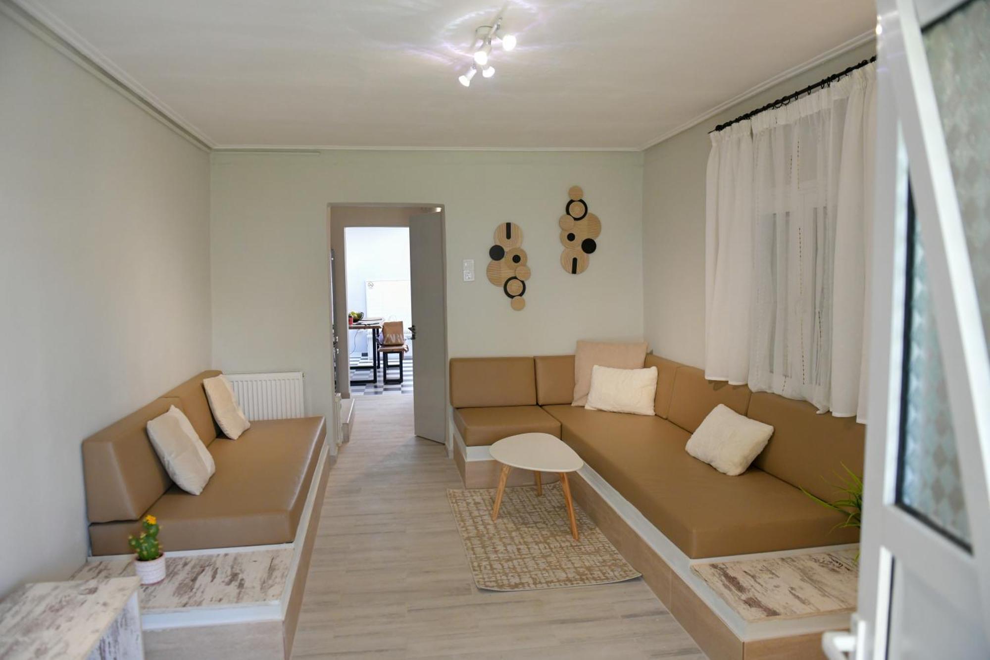 Vaya'S Cottage 5Km Ευθεία Από Κέντρο Τρικάλων 特里卡拉 外观 照片