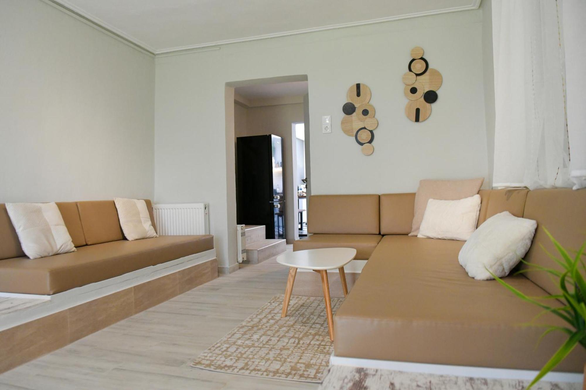 Vaya'S Cottage 5Km Ευθεία Από Κέντρο Τρικάλων 特里卡拉 外观 照片